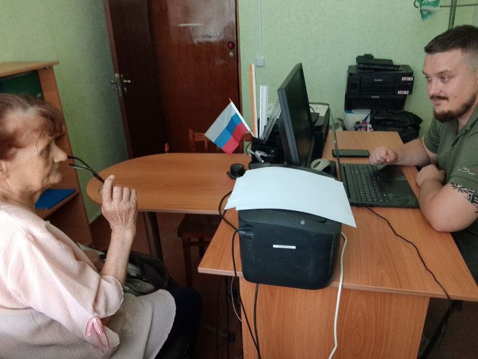 В Каменском территориальном отделе прошло выездное мероприятие, на котором жители смогли получить квалифицированные юридические консультации от юриста Каховской администрации