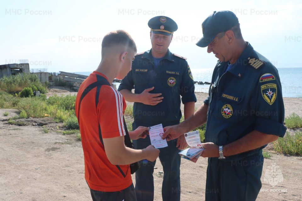 Центр ГИМС напоминает отдыхающим правила безопасности на воде