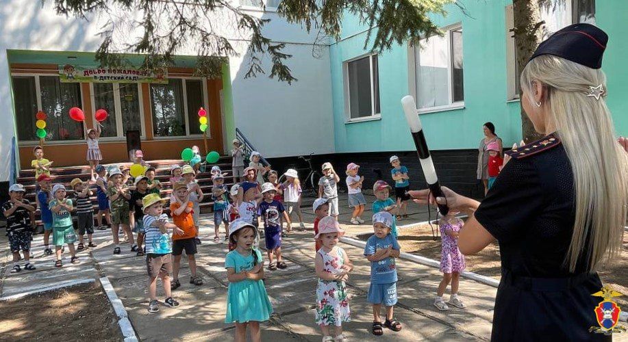 В Херсонской области госавтоинспекторы провели занятие с дошкольниками в Каланчакском муниципальном округе
