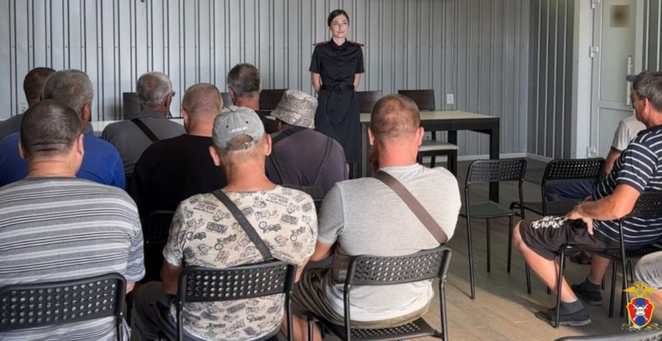 В Каховском муниципальном округе госавтоинспекторы провели мероприятие для водителей