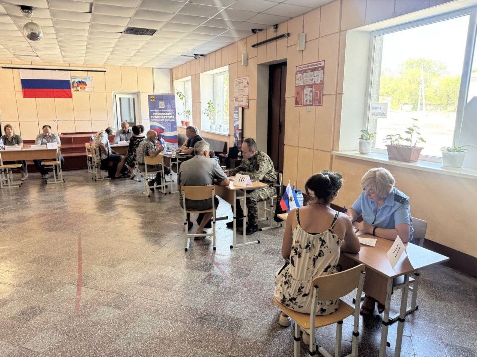 Мобильная приемная губернатора приняла более 120 обращений граждан в Нижнесерогозском округе Мобильная приемная губернатора приняла более 120 обращений граждан в Нижнесерогозском округе