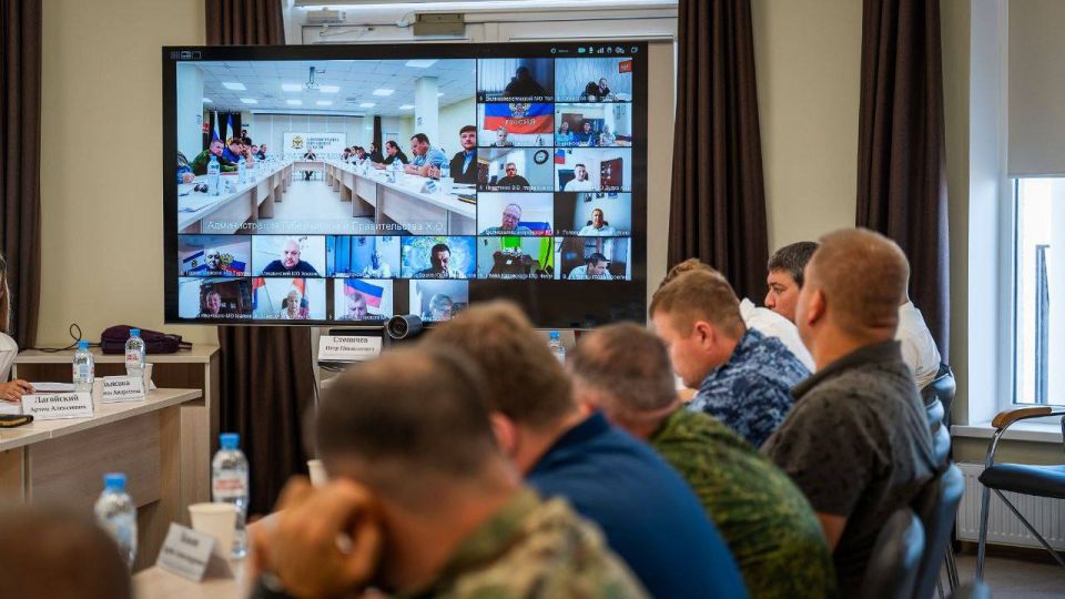 Владимир Сальдо провел заседание Антитеррористического комитета Херсонской области Владимир Сальдо провел заседание Антитеррористического комитета Херсонской области