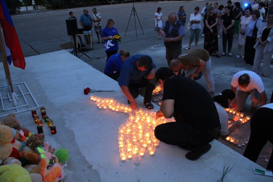 В Вольновском Доме культуры состоялась акция «Ангелы Донбасса» В Вольновском Доме культуры состоялась акция «Ангелы Донбасса»