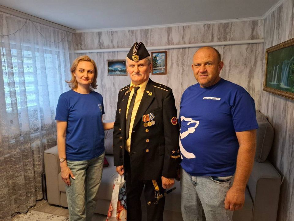 Ко дню военно-морского флота в Ивановском округе депутаты от партии «Единая Россия» организовали торжественный митинг, в котором приняли участие люди, посвятившие годы своей молодости службе на советских кораблях Ко дню военно-морского флота в Ивановском округе депутаты от партии «Единая Россия» организовали торжественный митинг, в котором приняли участие люди, посвятившие годы своей молодости службе на советских кораблях