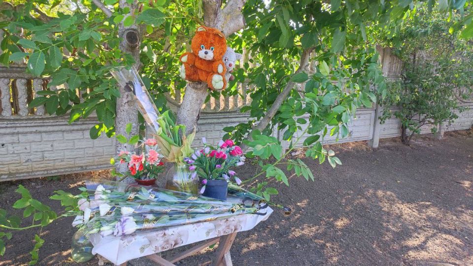 Садовое скорбит: почтена память жертв обстрелов ВСУ Садовое скорбит: почтена память жертв обстрелов ВСУ