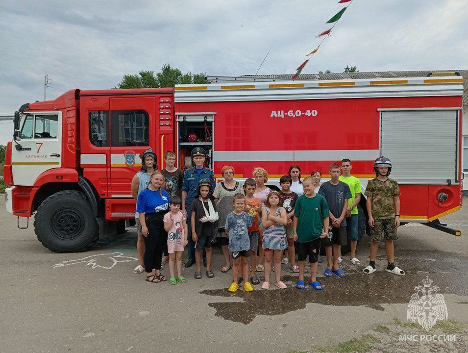 О слаженной работе огнеборцев рассказали для детей Каланчакского округа