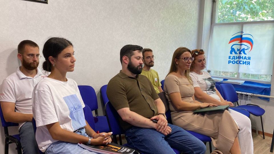 Региональный Совет сторонников «Единой России» заключил соглашения с пятью общественными организациями Херсонской области Региональный Совет сторонников «Единой России» заключил соглашения с пятью общественными организациями Херсонской области