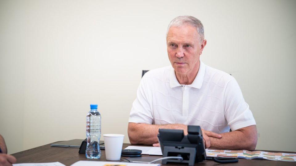 Владимир Сальдо: На совещании Правительства Херсонской области обсудили ключевые проблемы региона: «Горынычи», школы и работу с обращениями Владимир Сальдо: На совещании Правительства Херсонской области обсудили ключевые проблемы региона: «Горынычи», школы и работу с обращениями