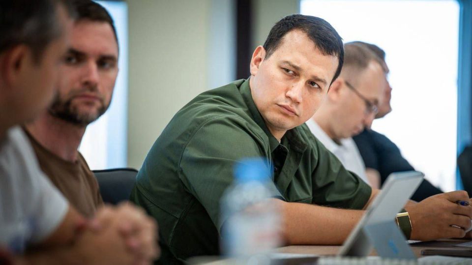Представители Минстроя России обсудили ключевые вопросы развития Херсонской области Представители Минстроя России обсудили ключевые вопросы развития Херсонской области