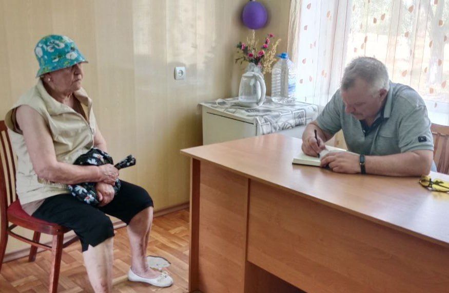 В населенных пунктах Маркеев, Питомник и Ильинка прошел личный прием граждан В населенных пунктах Маркеев, Питомник и Ильинка прошел личный прием граждан