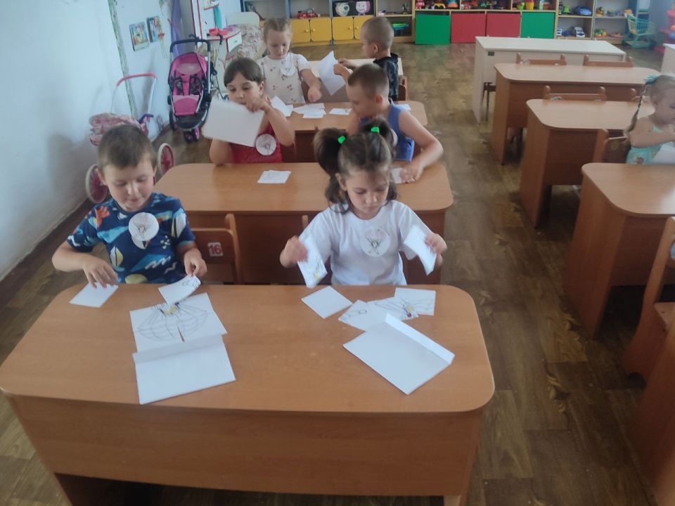 Забавный десант. Ежегодно 2 августа Россия отмечает День Воздушно-десантных войск (ВДВ) — одну из самых уважаемых и эффективных военных структур в мире Забавный десант. Ежегодно 2 августа Россия отмечает День Воздушно-десантных войск (ВДВ) — одну из самых уважаемых и эффективных военных структур в мире