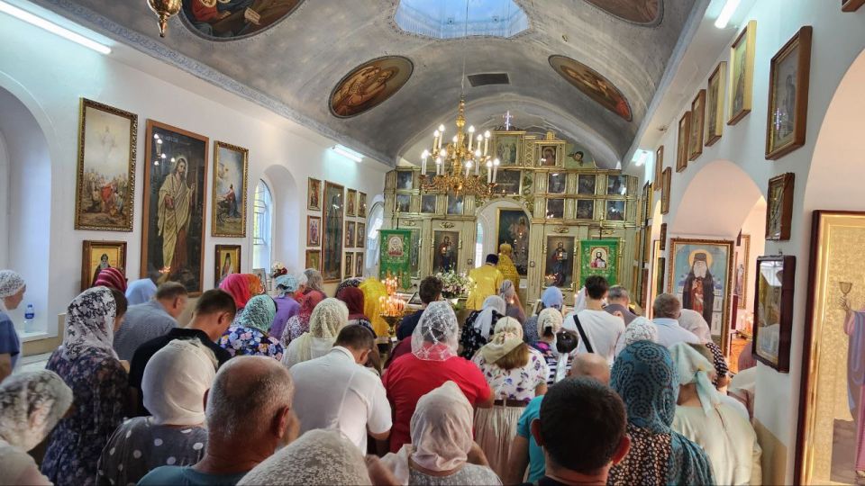 Литургия и крестный ход в Скадовске в день памяти пророка Илии Литургия и крестный ход в Скадовске в день памяти пророка Илии