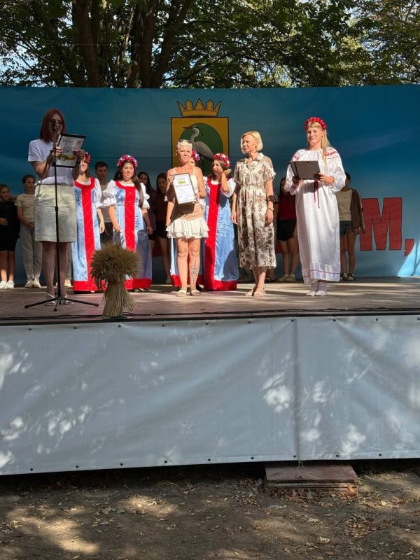 Сегодня в с. Григорьевка Чаплинского муниципального округа состоялся фееричный, региональный фестиваль «Золото Таврии»- праздник музыки и народных талантов Сегодня в с. Григорьевка Чаплинского муниципального округа состоялся фееричный, региональный фестиваль «Золото Таврии»- праздник музыки и народных талантов