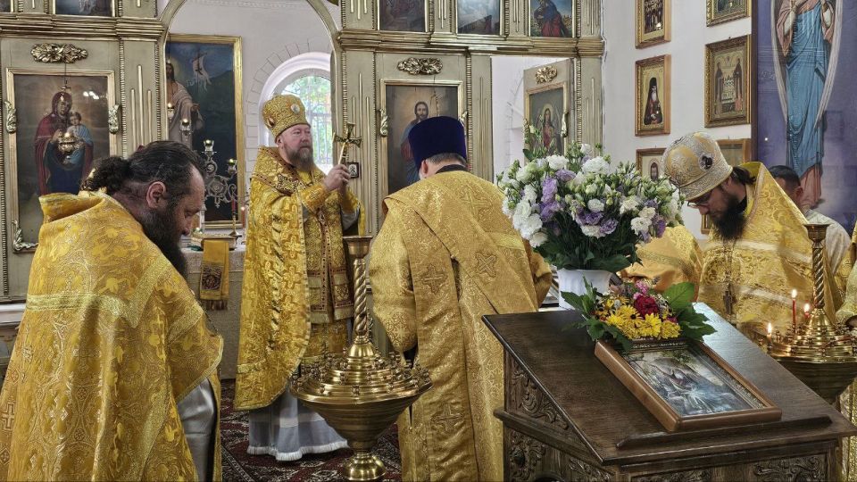 Литургия и крестный ход в Скадовске в день памяти пророка Илии Литургия и крестный ход в Скадовске в день памяти пророка Илии
