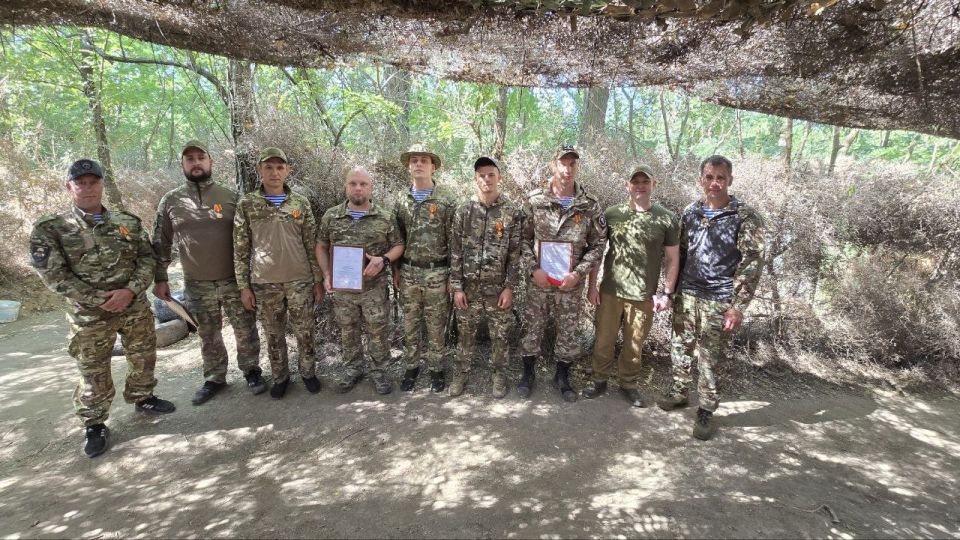 Рамиль Замалетдинов: Посетил расположение отдельной штурмовой роты 328-й гвардейского десантно-штурмового полка «Штурмовые котики» Рамиль Замалетдинов: Посетил расположение отдельной штурмовой роты 328-й гвардейского десантно-штурмового полка «Штурмовые котики»