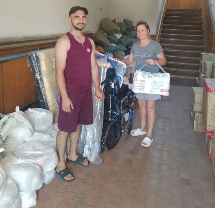 Каховский ТОС "Мечта" получил гуманитарную помощь от благотворительного фонда «Добрый ангел» в Мелитополе Каховский ТОС "Мечта" получил гуманитарную помощь от благотворительного фонда «Добрый ангел» в Мелитополе