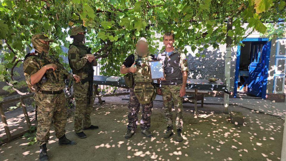 Рамиль Замалетдинов: Навестил наших десантников осуществляющих боевую задачу на Херсонском направлении Рамиль Замалетдинов: Навестил наших десантников осуществляющих боевую задачу на Херсонском направлении
