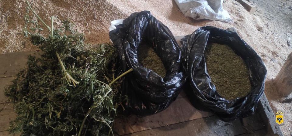 Завершено расследование уголовного дела по обвинению жителя Великолепетихского округа в незаконном хранении наркотиков в крупном размере Завершено расследование уголовного дела по обвинению жителя Великолепетихского округа в незаконном хранении наркотиков в крупном размере