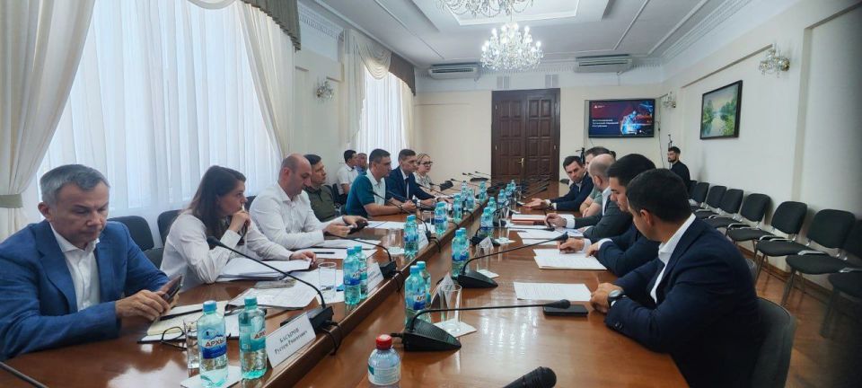 На территории Луганской Народной Республики состоялось выездное заседание рабочей группы комиссии Государственного Совета Российской Федерации по направлению «Промышленность» На территории Луганской Народной Республики состоялось выездное заседание рабочей группы комиссии Государственного Совета Российской Федерации по направлению «Промышленность»