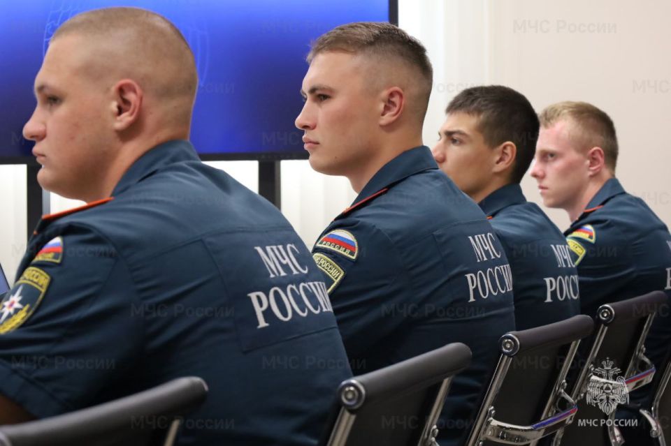Ряды личного состава Главного управления пополнили выпускники ведомственных вузов МЧС России Ряды личного состава Главного управления пополнили выпускники ведомственных вузов МЧС России