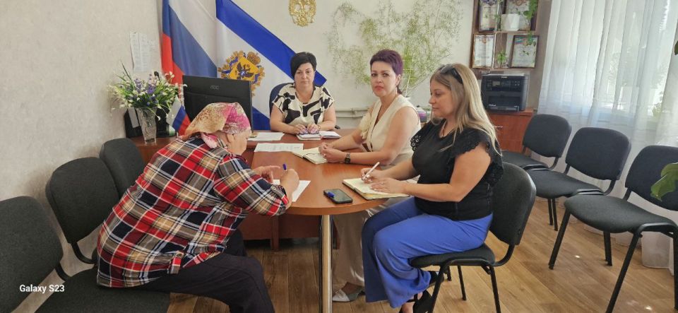 Прием граждан в Петровке и Павловке: Вопросы ЖКХ, медицины и исторической памяти Прием граждан в Петровке и Павловке: Вопросы ЖКХ, медицины и исторической памяти