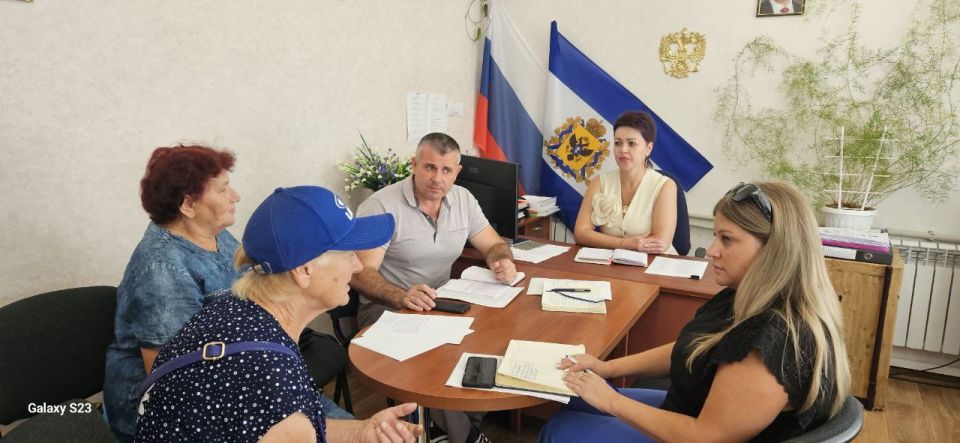 Прием граждан в Петровке и Павловке: Вопросы ЖКХ, медицины и исторической памяти Прием граждан в Петровке и Павловке: Вопросы ЖКХ, медицины и исторической памяти