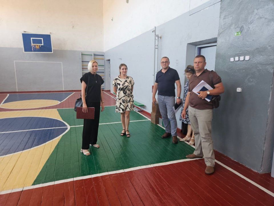 В Чаплинском муниципальном округе проходит осмотр подготовленности образовательных учреждений к новому учебному году В Чаплинском муниципальном округе проходит осмотр подготовленности образовательных учреждений к новому учебному году