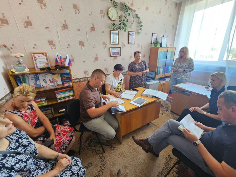 В Чаплинском муниципальном округе проходит осмотр подготовленности образовательных учреждений к новому учебному году В Чаплинском муниципальном округе проходит осмотр подготовленности образовательных учреждений к новому учебному году