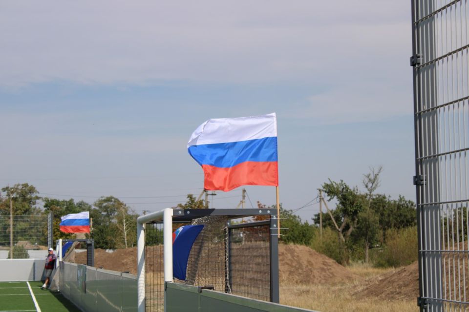 Жаркие баталии между дворовыми футбольными командами разгорелись в Геническом округе Жаркие баталии между дворовыми футбольными командами разгорелись в Геническом округе