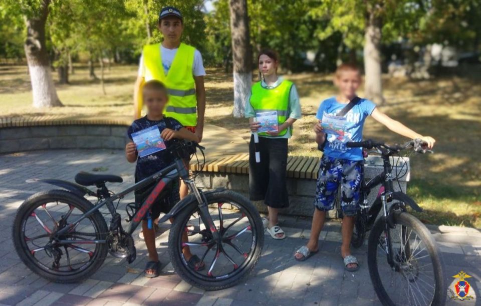 В Херсонской области госавтоинспекторы провели акцию «Безопасность на дорогах» В Херсонской области госавтоинспекторы провели акцию «Безопасность на дорогах»