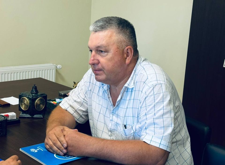 Игорь Кастюкевич: Вопросы, связанные с регистрацией недвижимости в Херсонской области, обсудили на рабочей встрече с руководителем регионального Управления Росреестра Василием Романовым. Игорь Кастюкевич: Вопросы, связанные с регистрацией недвижимости в Херсонской области, обсудили на рабочей встрече с руководителем регионального Управления Росреестра Василием Романовым.
