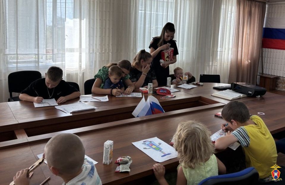 В Каховском муниципальном округе госавтоинспекторы провели мероприятие В Каховском муниципальном округе госавтоинспекторы провели мероприятие