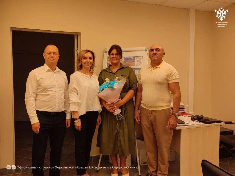 «Единая Россия» поздравила строителей Херсонской области, занимающихся восстановлением социальной инфраструктуры «Единая Россия» поздравила строителей Херсонской области, занимающихся восстановлением социальной инфраструктуры