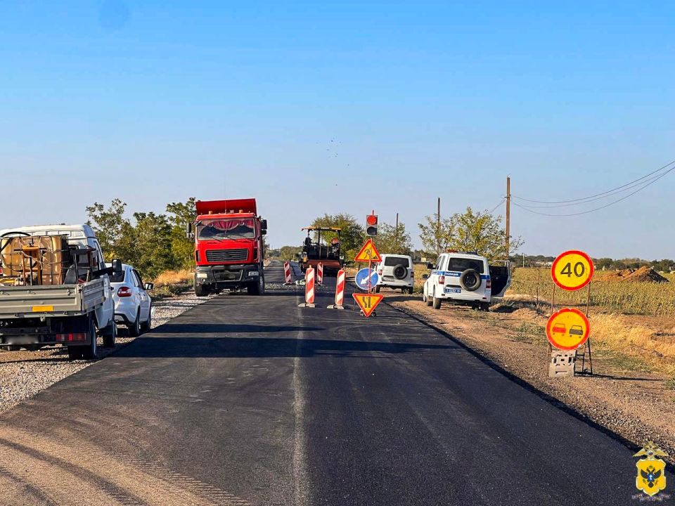 Полицейские устанавливают обстоятельства ДТП в Нижнесерогозском округе