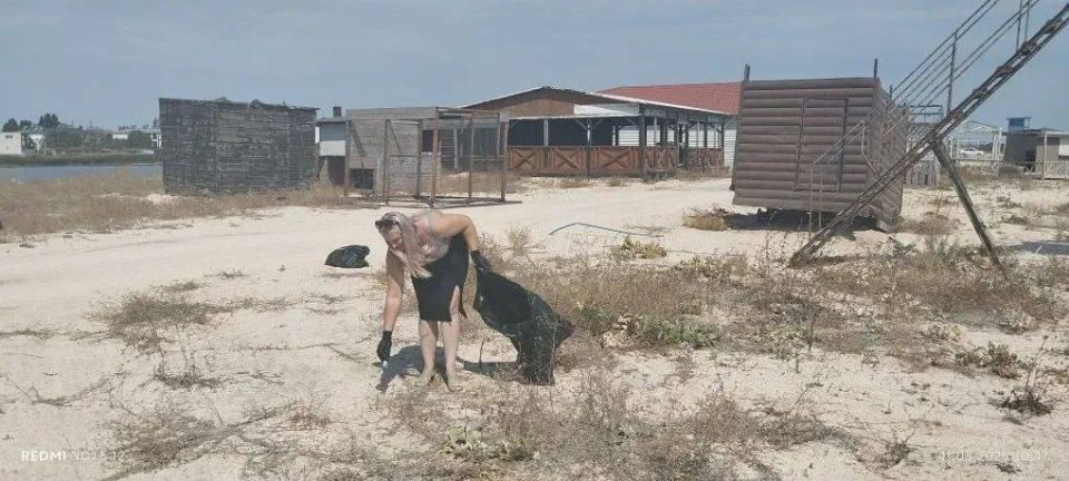 В Геническом округе навели порядок на проблемном участке побережья Азовского моря, сообщил Владимир Сальдо В Геническом округе навели порядок на проблемном участке побережья Азовского моря, сообщил Владимир Сальдо
