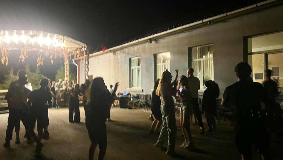 Летние каникулы продолжаются, и наши работники культуры прилагают все усилия, чтобы сделать досуг максимально интересным Летние каникулы продолжаются, и наши работники культуры прилагают все усилия, чтобы сделать досуг максимально интересным