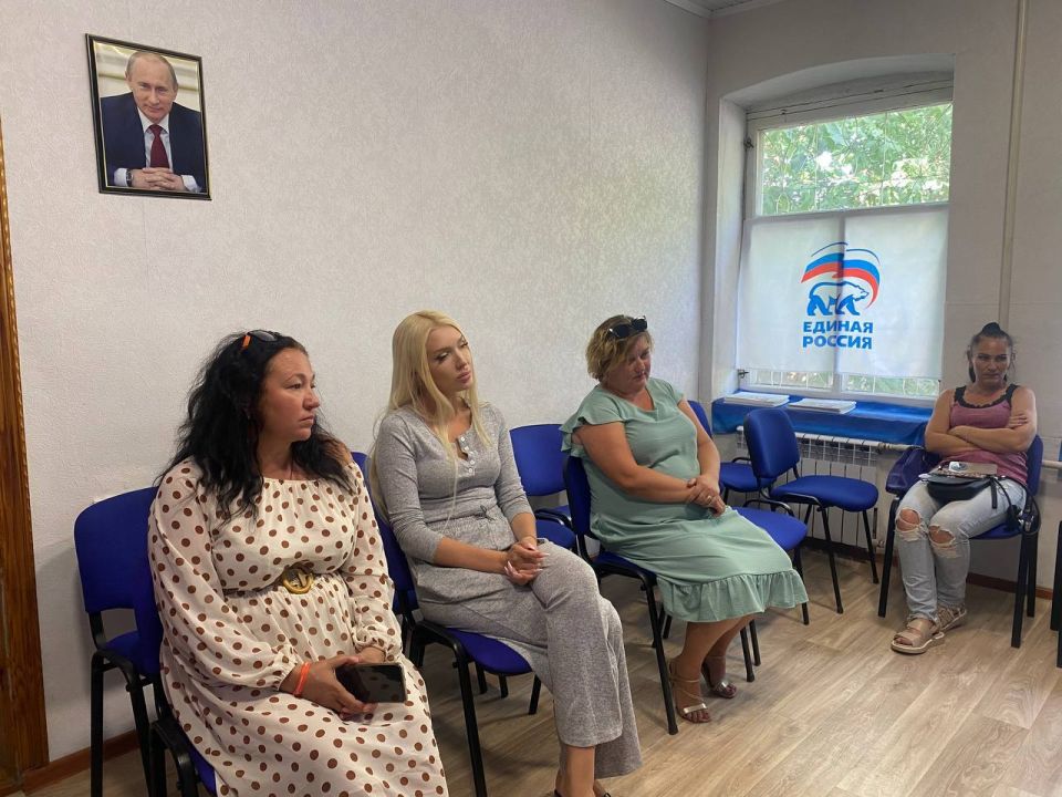 Сторонники ЕР заключили соглашения о сотрудничестве ещё с тремя некоммерческими организациями Херсонской области Сторонники ЕР заключили соглашения о сотрудничестве ещё с тремя некоммерческими организациями Херсонской области