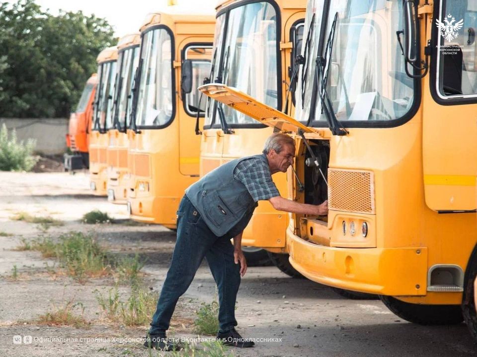 В Херсонскую область из Краснодара отправили 7 школьных автобусов В Херсонскую область из Краснодара отправили 7 школьных автобусов