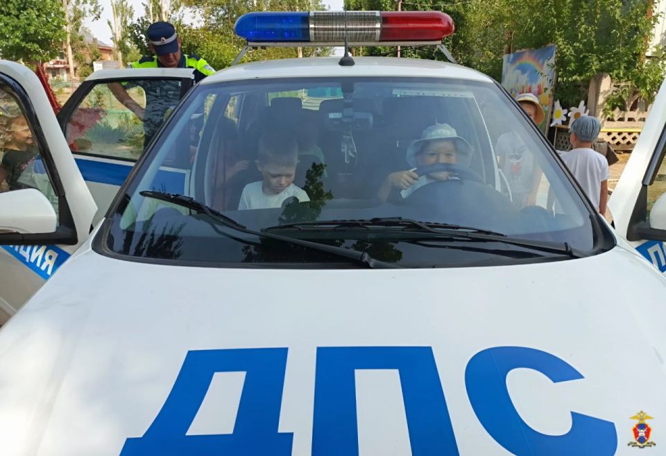 В Херсонской области сотрудники Госавтоинспекции провели мероприятие с воспитанниками детского сада