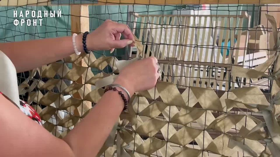 Новая техника плетения маскировочных сетей для поддержки бойцов на фронте