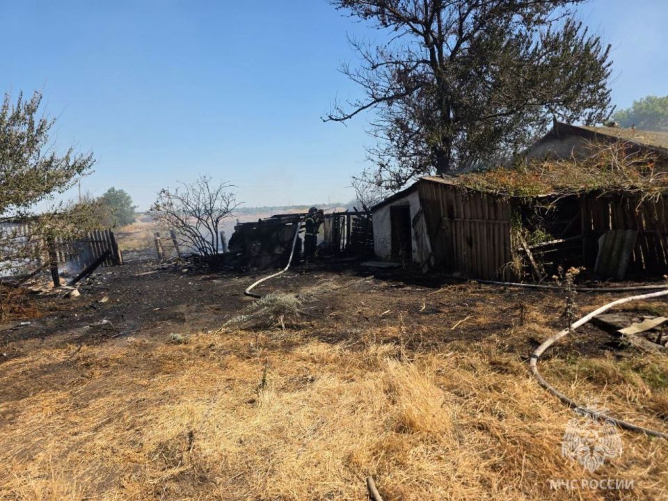 #ОперативкаМЧС84. Ликвидирован пожар в шести хозпостройках Каланчакского округа В селе Гавриловка на улице Первомайская горели 6 хозяйственных построек #ОперативкаМЧС84. Ликвидирован пожар в шести хозпостройках Каланчакского округа В селе Гавриловка на улице Первомайская горели 6 хозяйственных построек