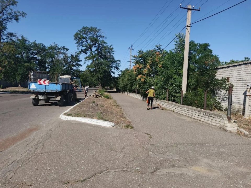 В Новой Каховке неустанно трудятся работники коммунальной сферы В Новой Каховке неустанно трудятся работники коммунальной сферы