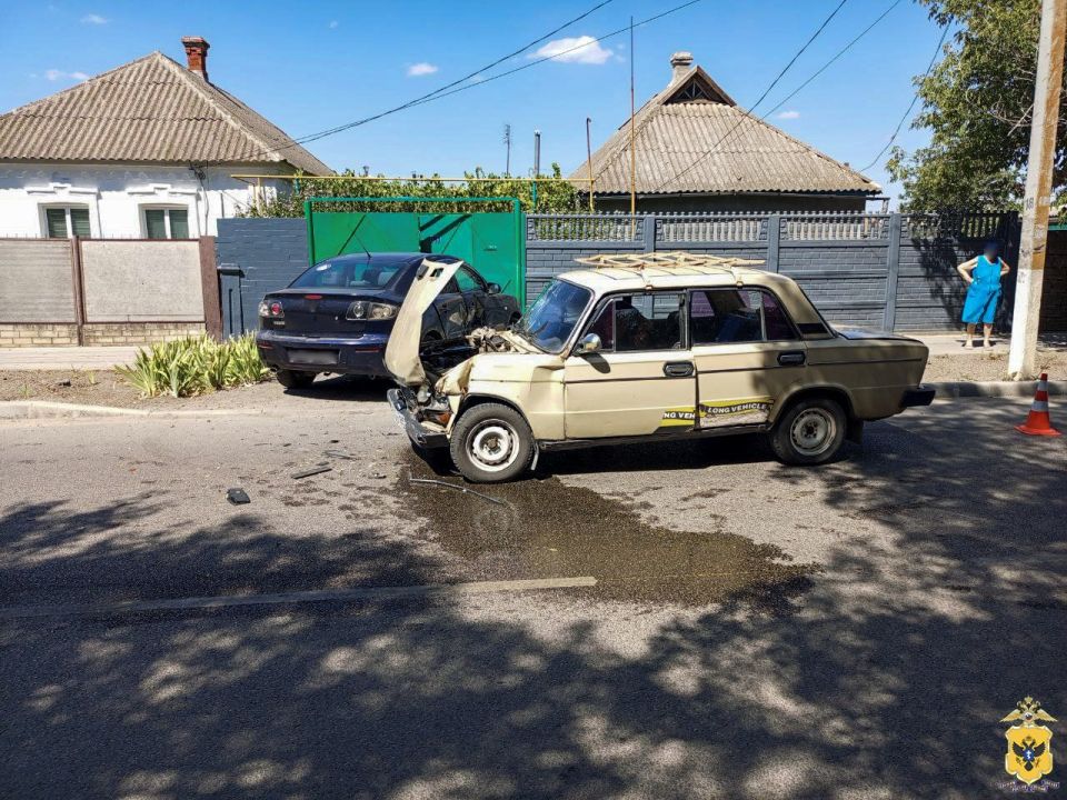 В Геническом округе полицейские устанавливают обстоятельства ДТП с пострадавшей В Геническом округе полицейские устанавливают обстоятельства ДТП с пострадавшей