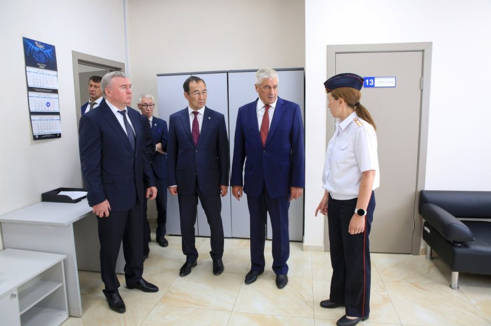 Ирина Волк: Фоторепортаж о рабочей поездке Министра внутренних дел Российской Федерации Владимира Колокольцева в Республику Саха-Якутия Ирина Волк: Фоторепортаж о рабочей поездке Министра внутренних дел Российской Федерации Владимира Колокольцева в Республику Саха-Якутия