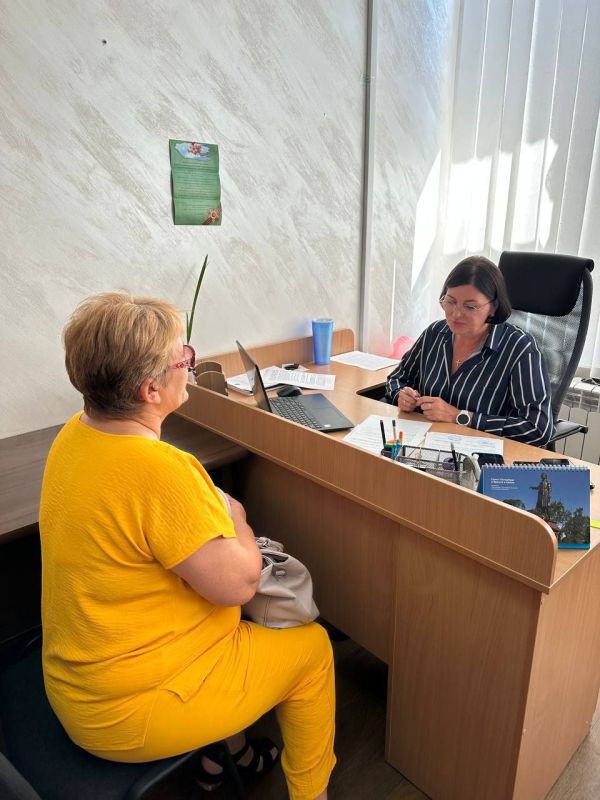 Министр труда и соцзащиты Херсонской области Алла Бархатнова провела прием граждан Министр труда и соцзащиты Херсонской области Алла Бархатнова провела прием граждан