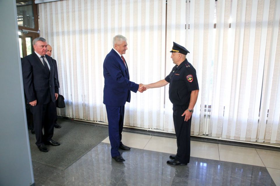 Ирина Волк: Фоторепортаж о рабочей поездке Министра внутренних дел Российской Федерации Владимира Колокольцева в Республику Саха-Якутия Ирина Волк: Фоторепортаж о рабочей поездке Министра внутренних дел Российской Федерации Владимира Колокольцева в Республику Саха-Якутия