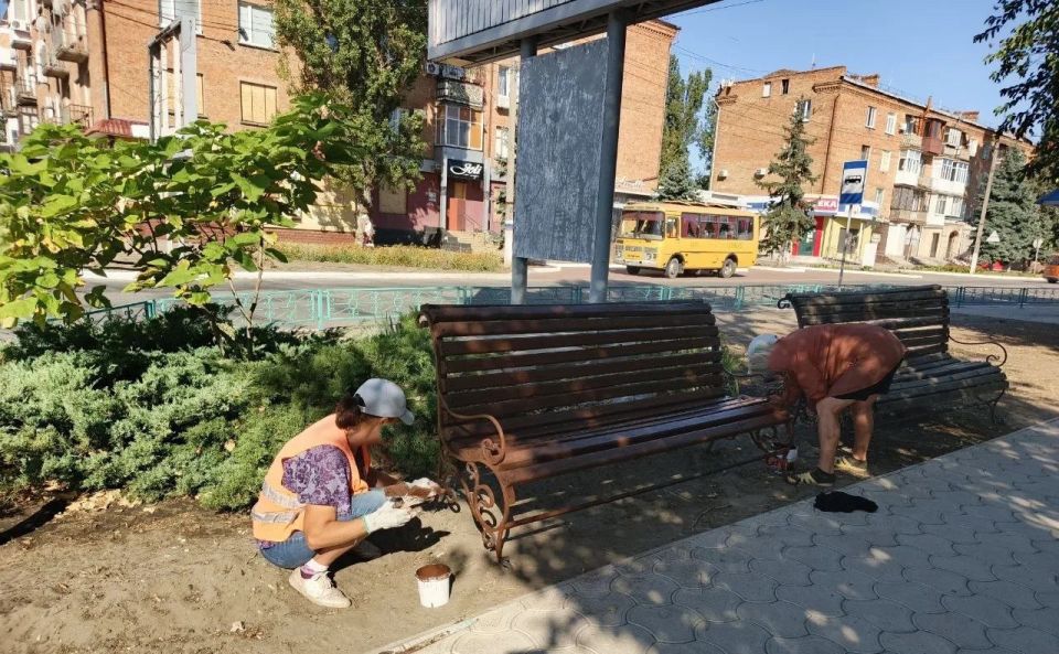 В Новой Каховке неустанно трудятся работники коммунальной сферы В Новой Каховке неустанно трудятся работники коммунальной сферы