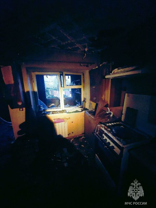 В Геническе горела хозяйственная постройка В Геническе горела хозяйственная постройка