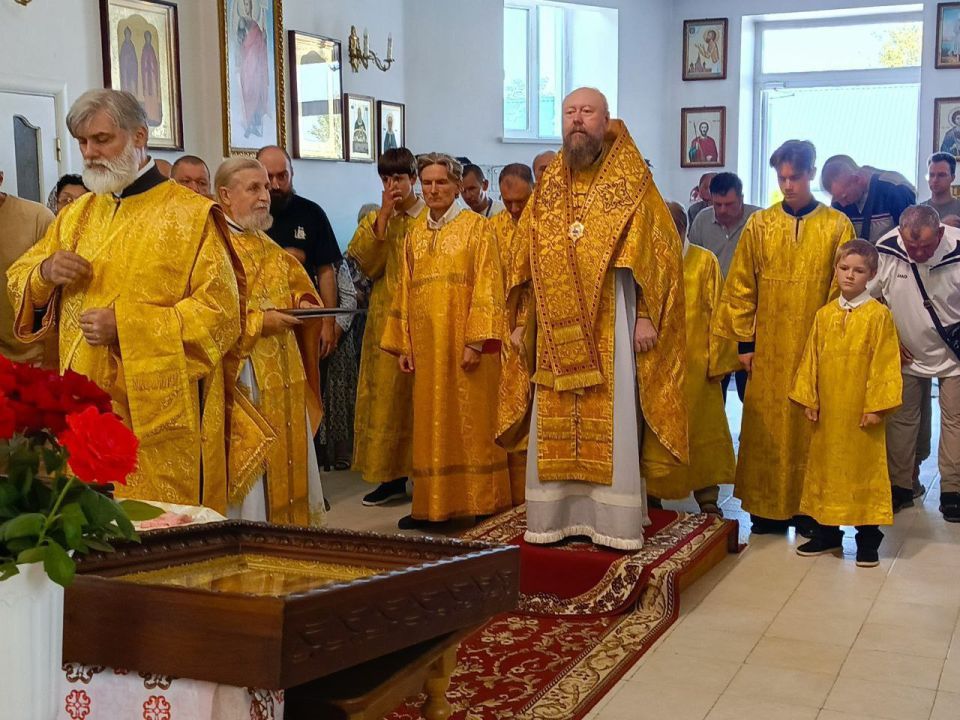 17 августа, в Неделю 10-ю по Пятидесятнице, епископ Скадовский и Алешкинский Филарет совершил Божественную Литургию в Свято-Сергиевском храме г. Скадовск 17 августа, в Неделю 10-ю по Пятидесятнице, епископ Скадовский и Алешкинский Филарет совершил Божественную Литургию в Свято-Сергиевском храме г. Скадовск