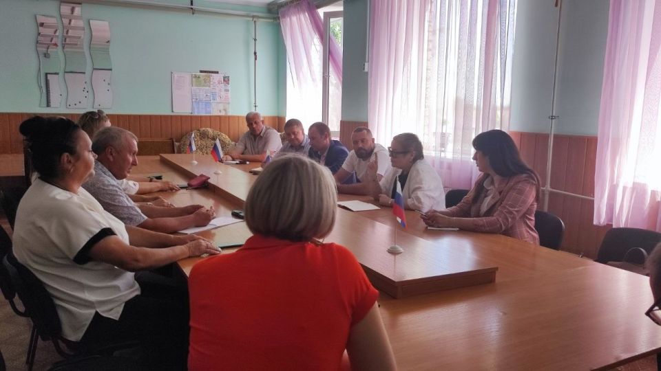 Голопристанский округ с рабочим визитом посетила председатель Херсонской областной Думы Татьяна Томилина Голопристанский округ с рабочим визитом посетила председатель Херсонской областной Думы Татьяна Томилина